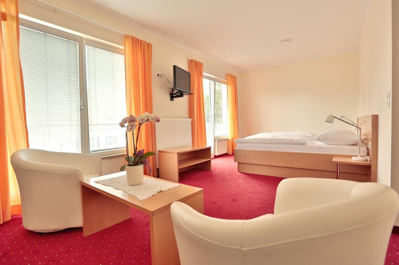 Hotel Reineldis Мурекк Екстер'єр фото