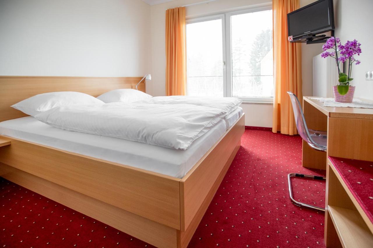 Hotel Reineldis Мурекк Екстер'єр фото